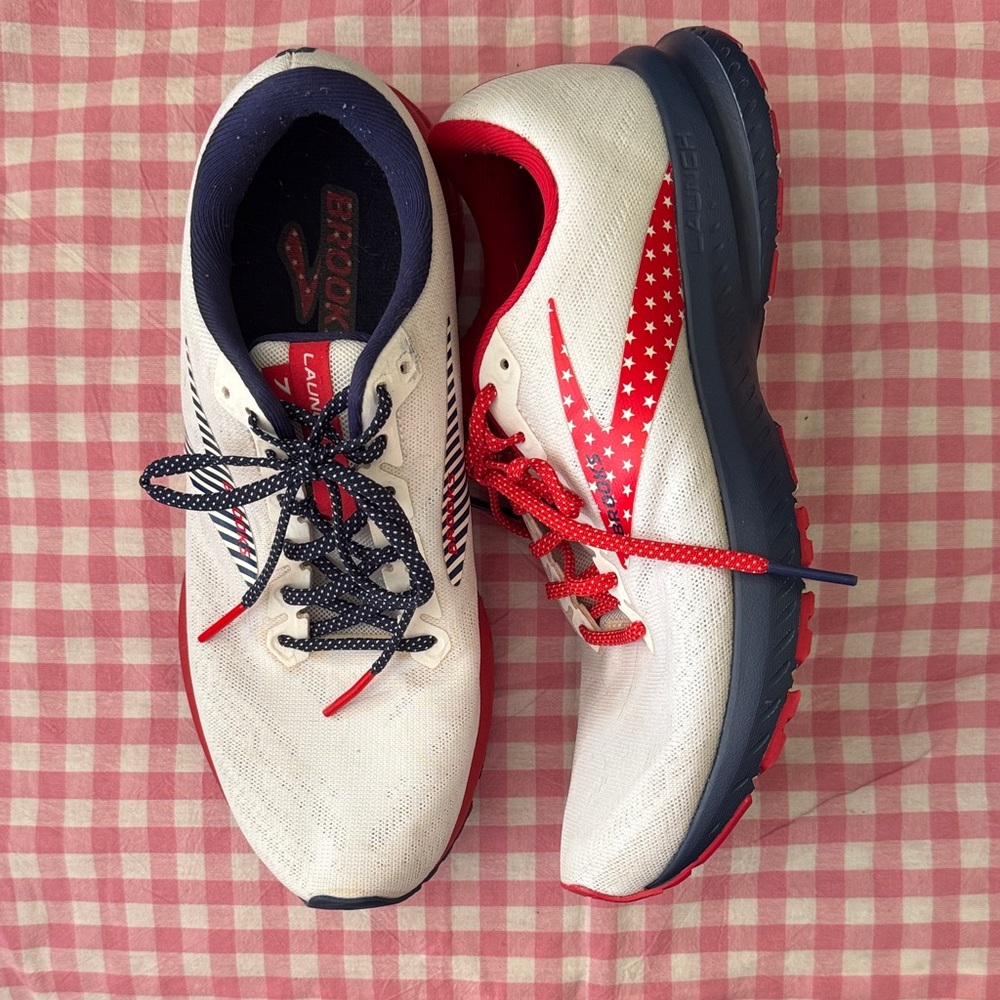 Brooks launch 7 stars and stripes Running Shoes july 4th independence